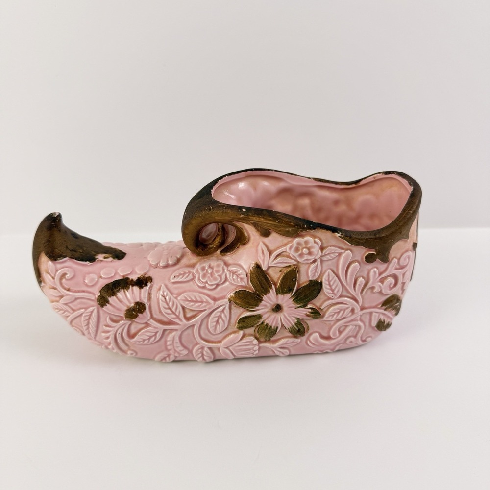 Vintage UCAGCO Pink Cornucopia Vase Planter Embossed Floral‎ Mid Century Japan